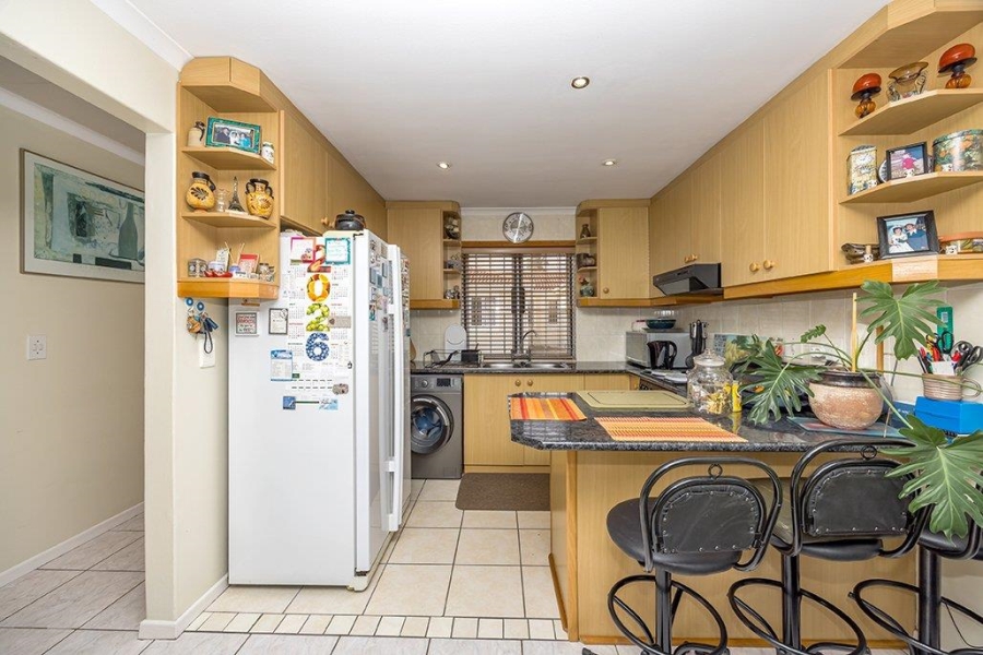 2 Bedroom Property for Sale in Bothasig Western Cape